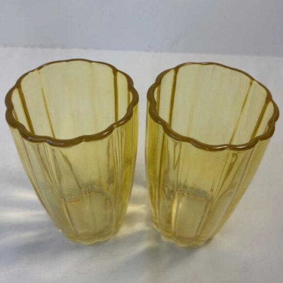 Scalloped 12oz Yellow Glass Tumblers Set of 2 Drinking Glasses 5.5'' Tall - Picture 2 of 3